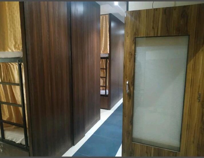 Almas Dormitory 24 Hours Aircondition Mumbai Exterior photo